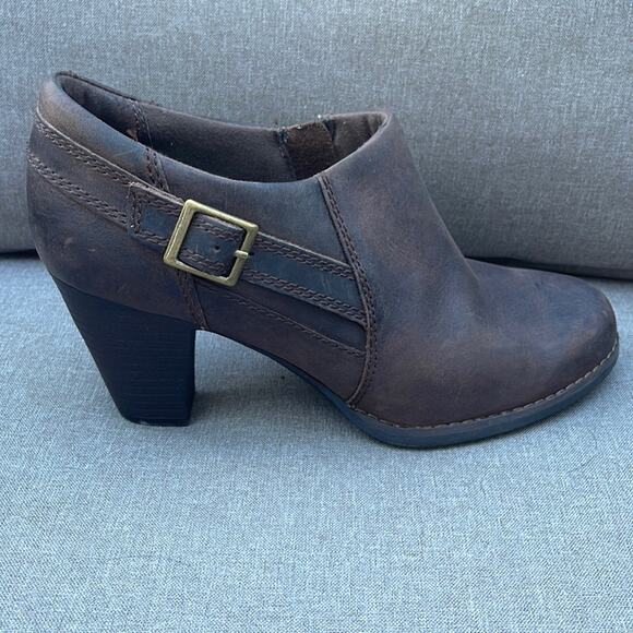 Clarks brown leather ankle booties size 7.5 - Picture 1 of 11